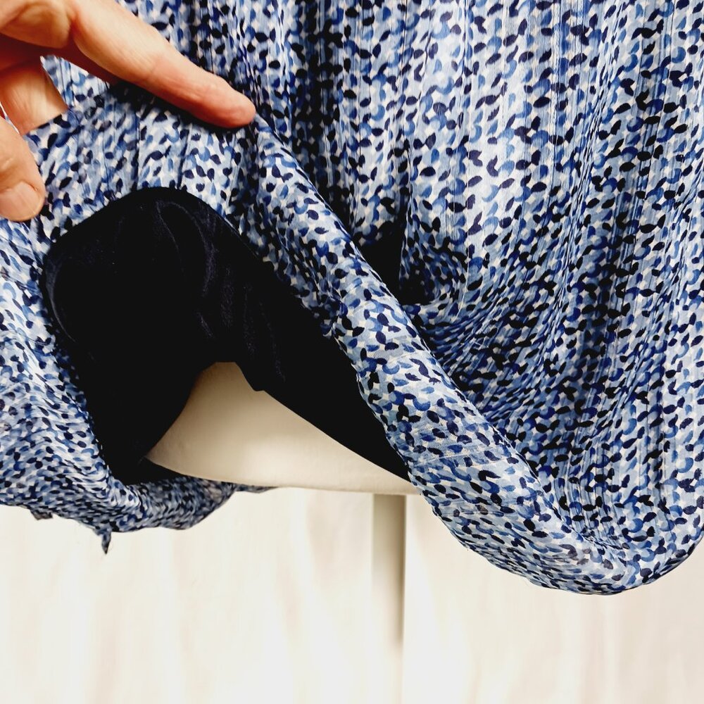 Roz & Ali 1X Top, 3/4 Sleeve, Blue, White & Black Abstract Print, Stretch Waist - Picture 7 of 16